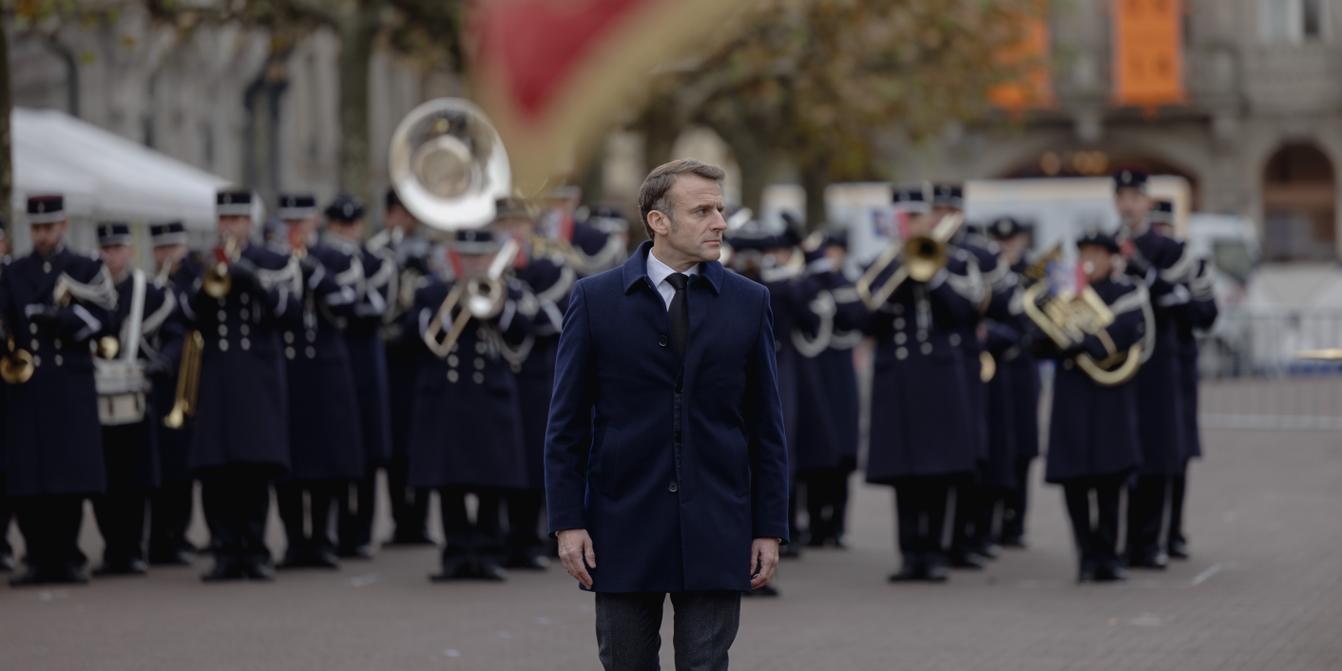 CRISE POLITIQUE FRANÇAISE : MACRON, L’ARCHITECTE DE LA DÉCOMPOSITION NATIONALE